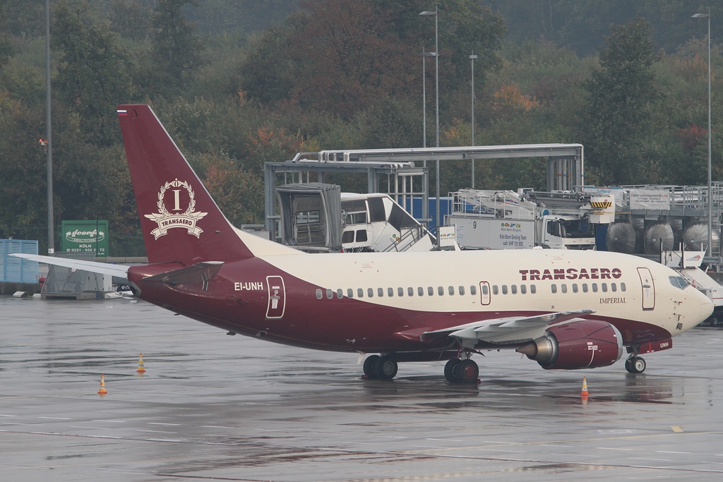 Transaero Imperial Boeing 737-524 EI-UNH