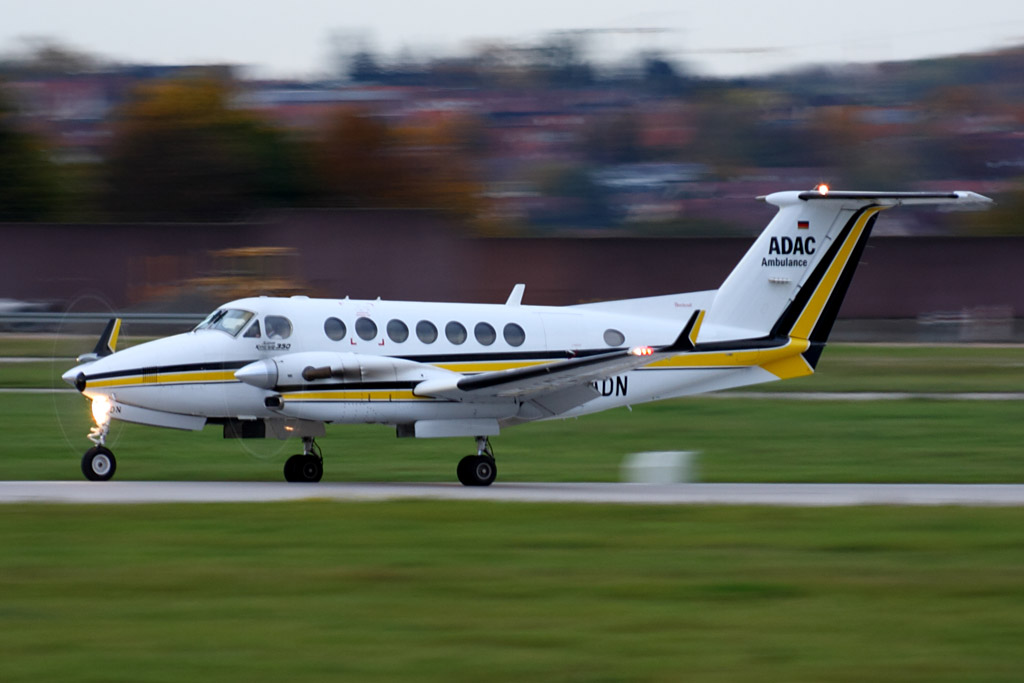 071102__D-CADN ADAC Ambulance (Aero-Dienst) Beech B300 Super King Air 350_STR_20131023__7217.jpg