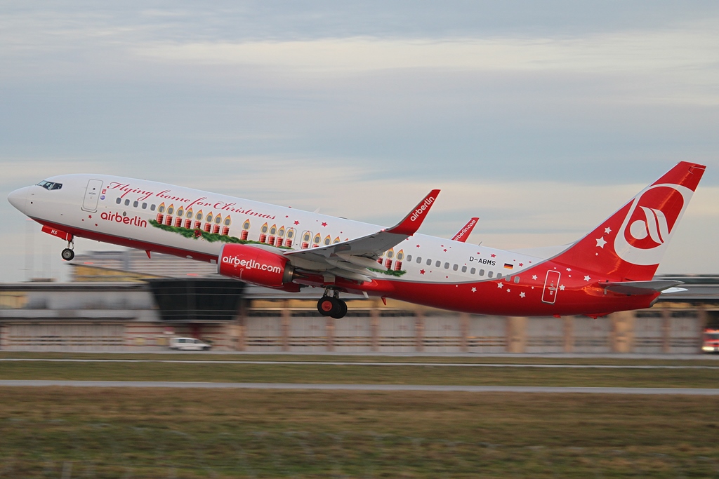 Air Berlin Boeing 737-86J D-ABMS