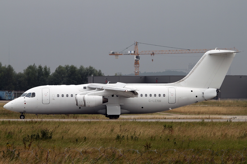 Cello Aviation Avro Regional Jet RJ85 G-LENM