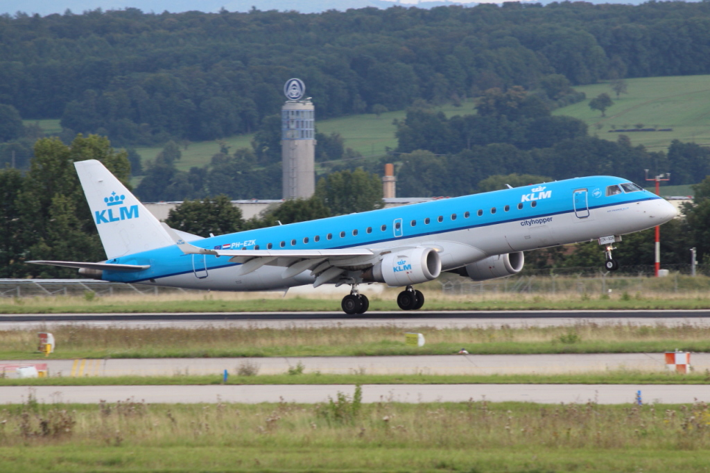 KLM (PH-EZK)
