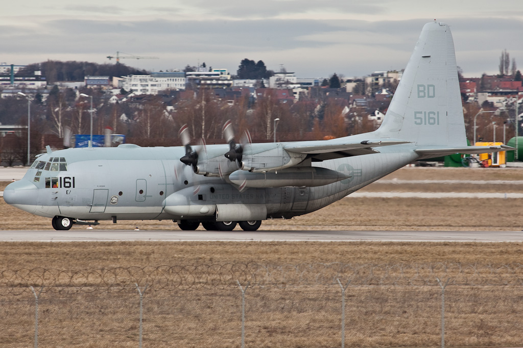 165161 Lockheed C-130T Hercules US Navy.jpg