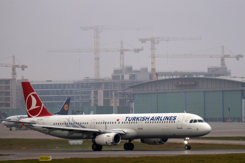 TC-JRU, Turkish Airlines, Airbus A321-231