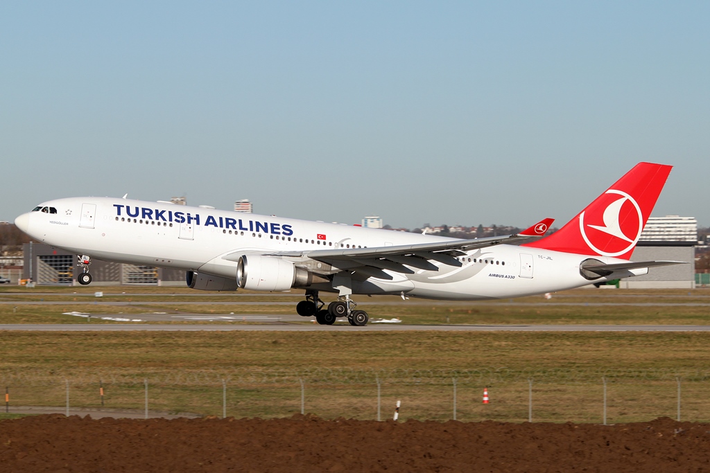 Turkish Airlines Airbus A330-202 TC-JIL