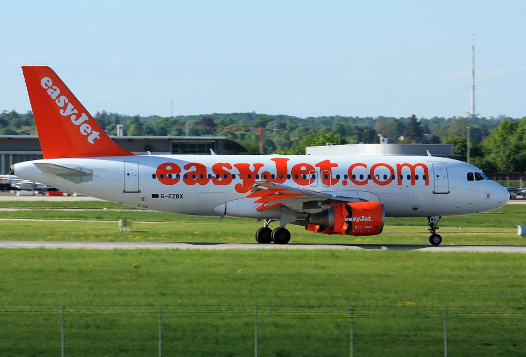 G-EZBX, EasyJet, A 319-111