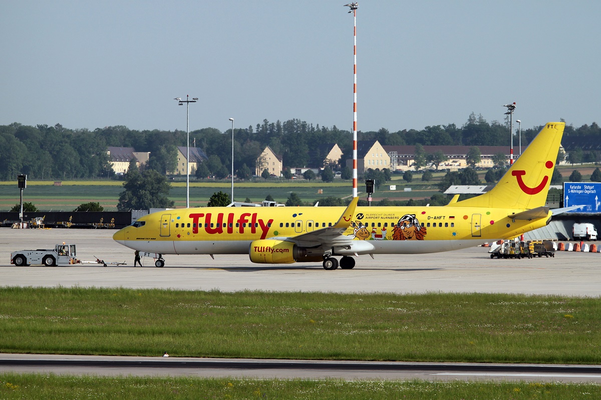 TUIfly Boeing 737-8K5 D-AHFT