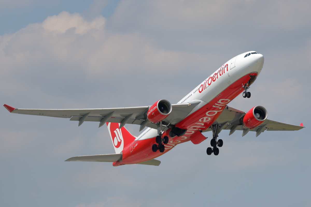 Und schon wieder im Abflug (D-ABXD / Air Berlin / A330-223).