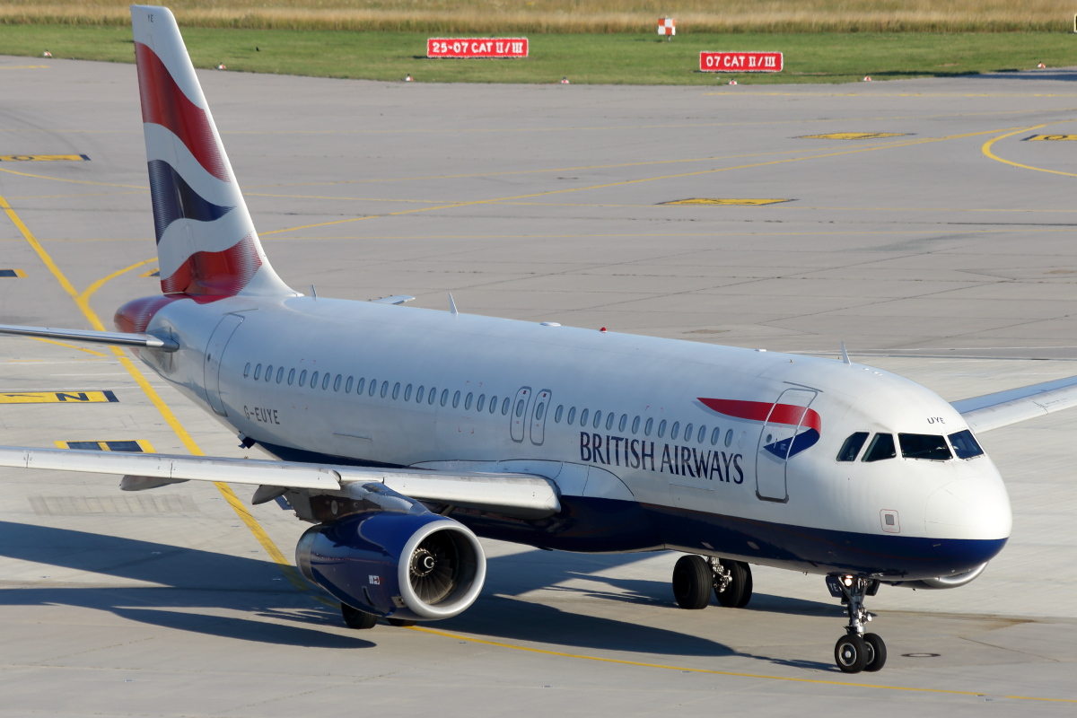 G-EUYE_British Airways_A320-232.JPG