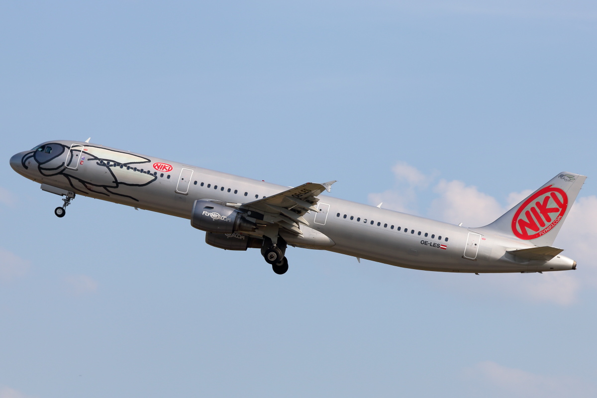 OE-LES_Niki_A321-211.JPG