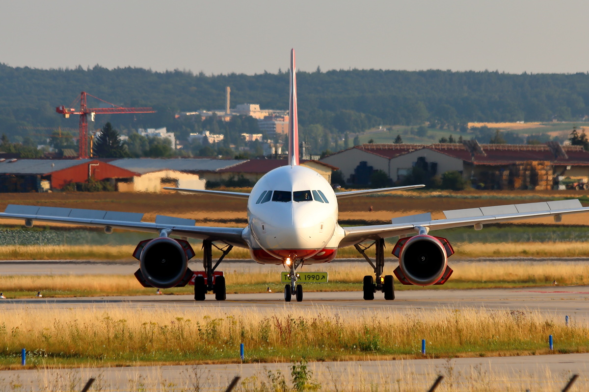 D-ABNK_Air Berlin_A320-214.JPG