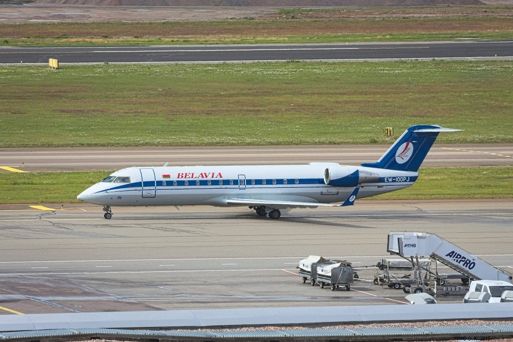 Belavia Canadair Regional Jet CRJ-200LR, EW-100PJ