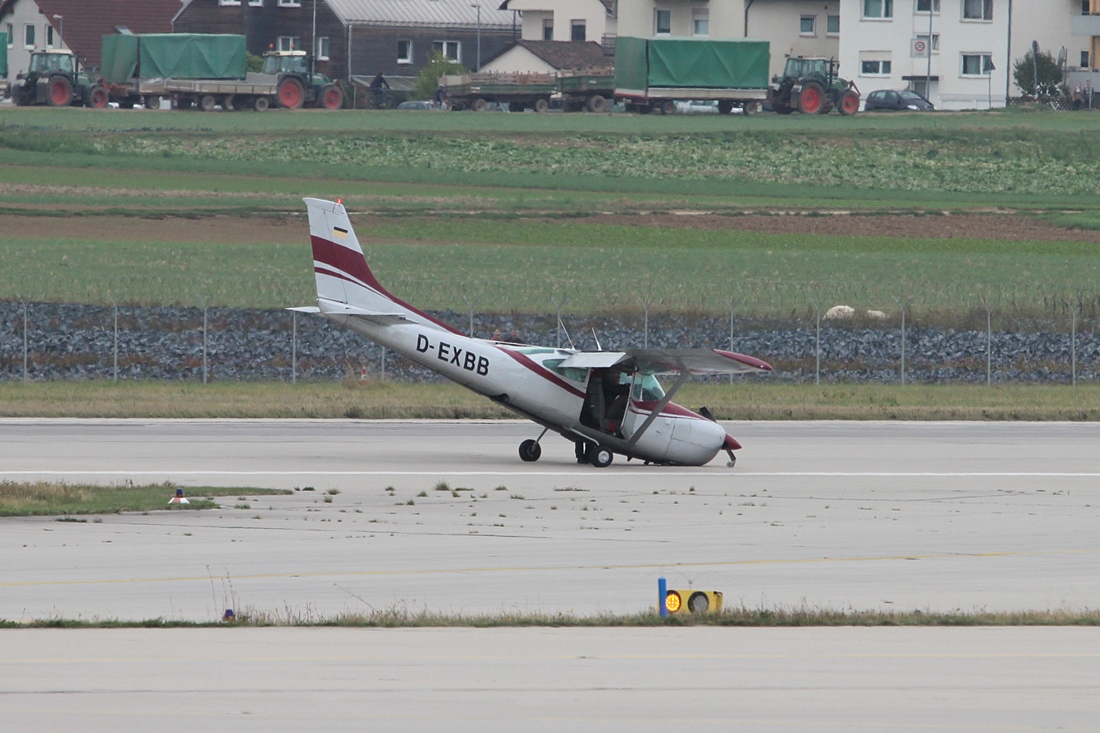 Aero-Beta Flight Training Reims-Cessna FR182 Skylane RG D-EXBB