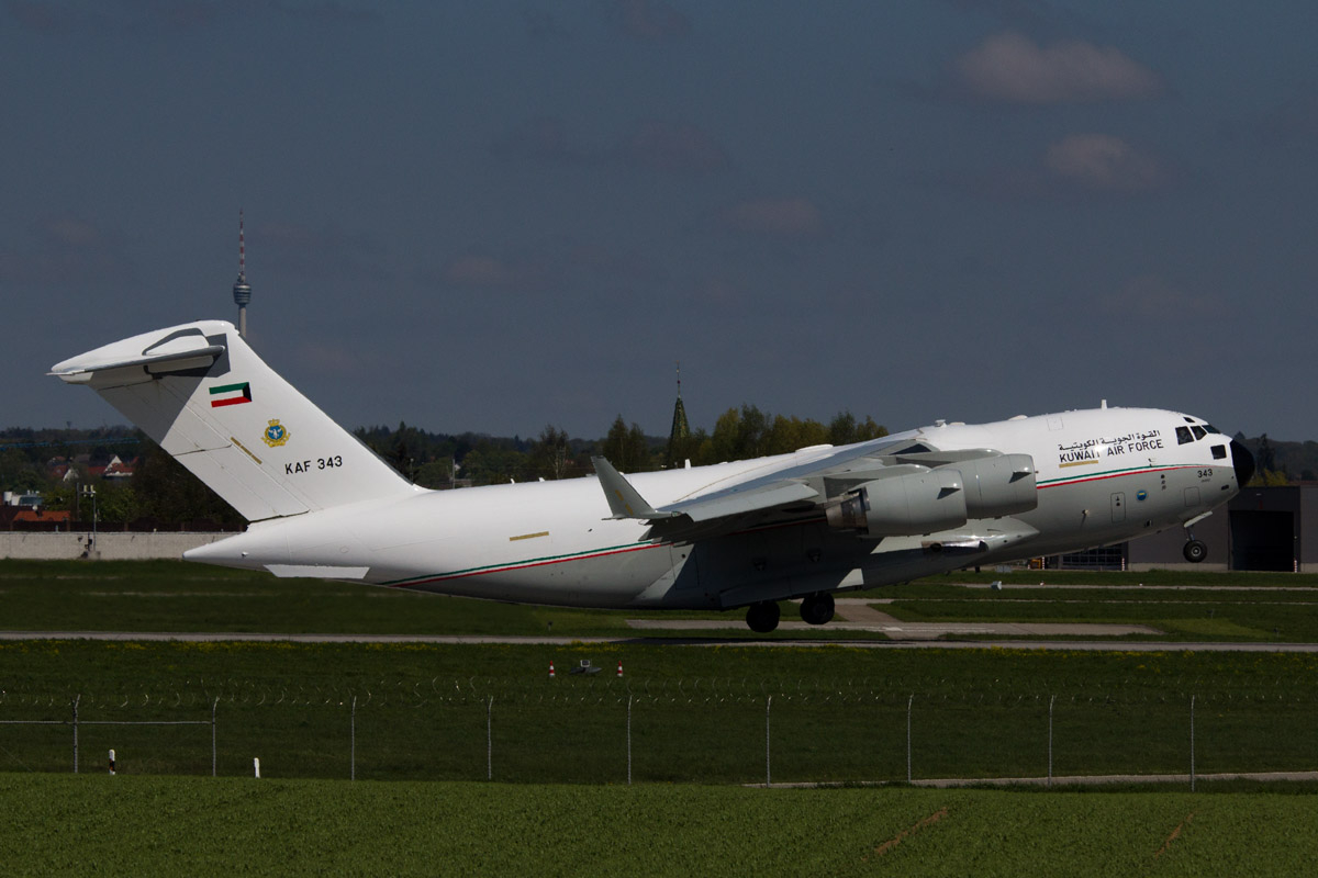 Kuwait - Air Force Boeing C-17A Globemaster III - KAF343