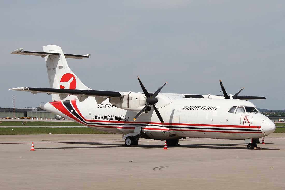 Bright-Flight ATR 42-300(F) LZ-ETM