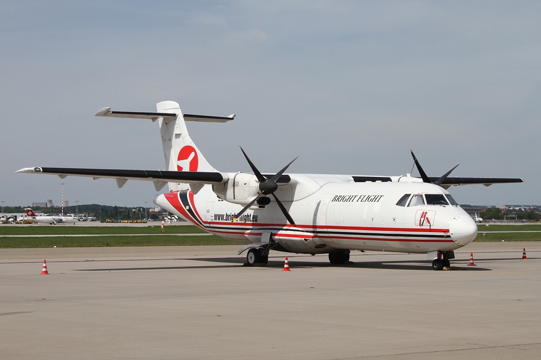 Bright-Flight ATR 42-300(F) LZ-ETM