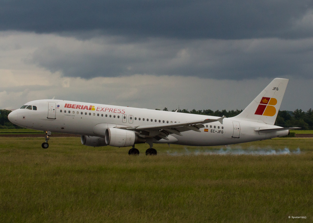 Iberia Express / Airbus A320-214 (EC-JFG)