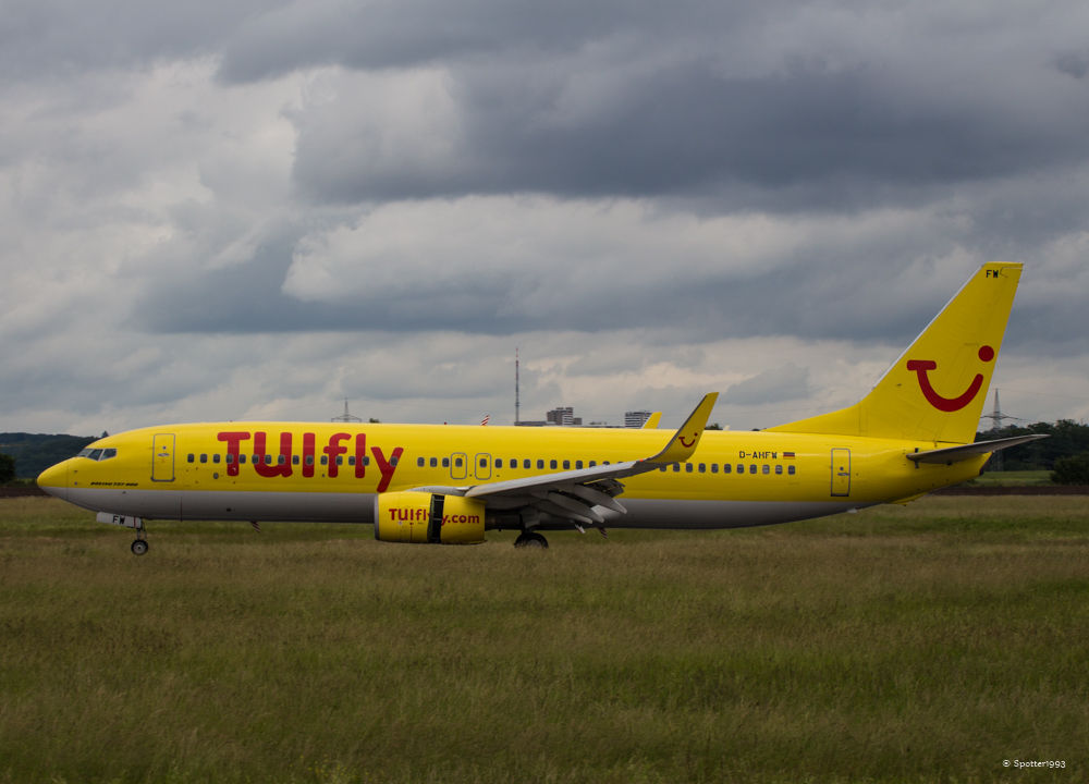 TUIfly / Boeing 737-8K5 (D-AHFW)