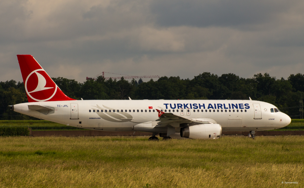 Turkish Airlines / Airbus A320-232 (TC-JPL)