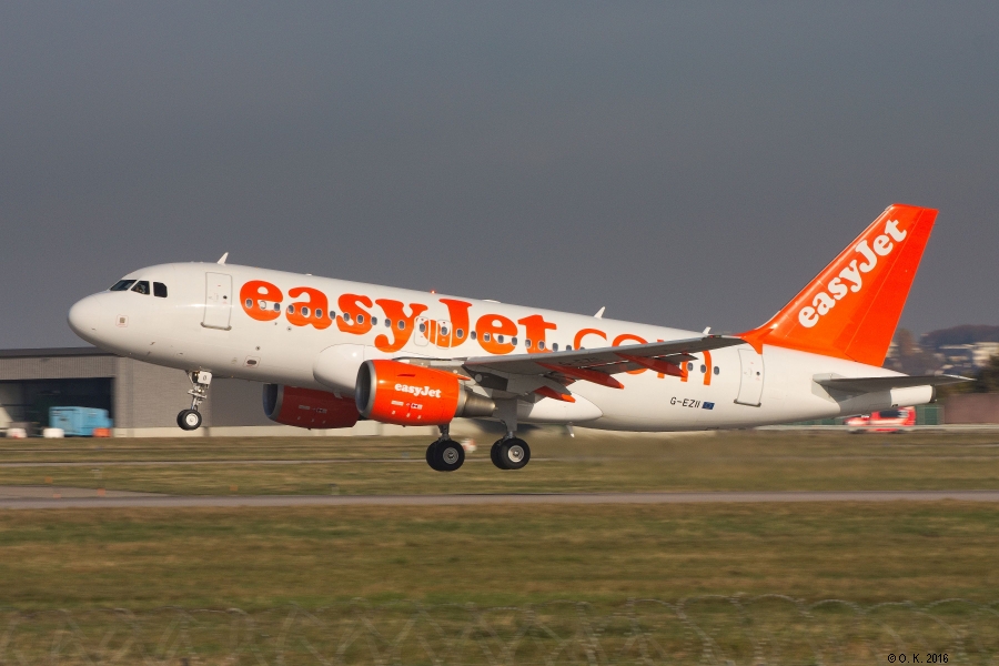 EasyJet, Airbus A319, G-EZII