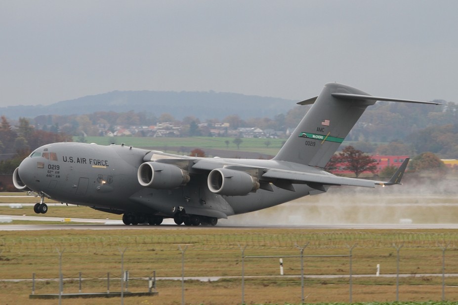 pics (3).JPG (319.64 KiB) 3289 mal betrachtet United States - US Air Force (USAF) Boeing C-17A Globemaster III 10-0219