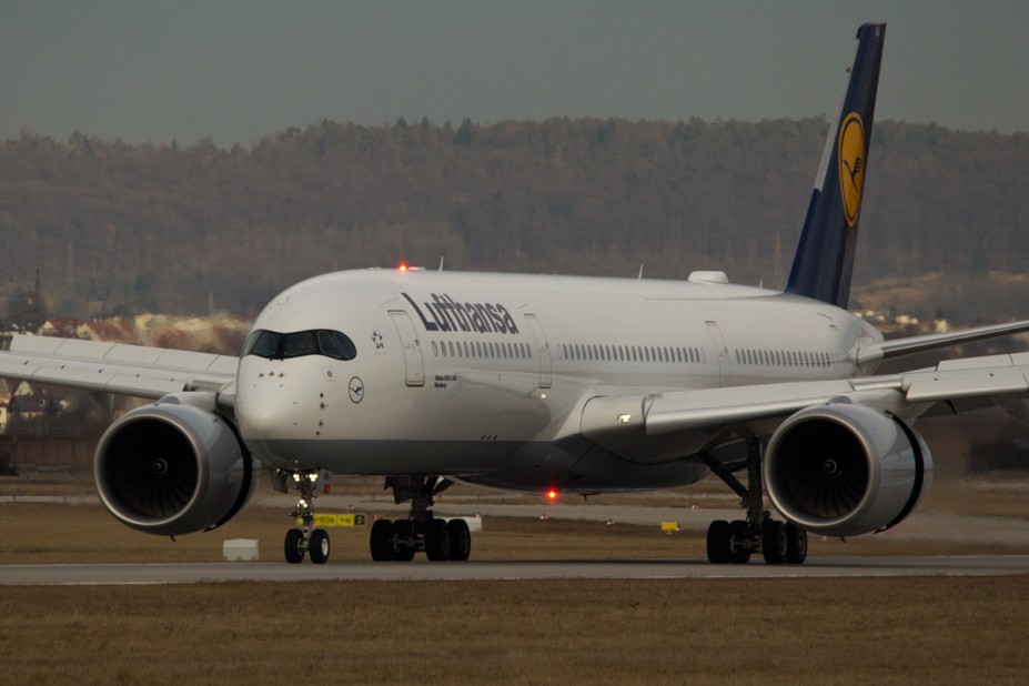 Lufthansa Airbus A350-941- D-AIXA - &quot;Nürnberg&quot;