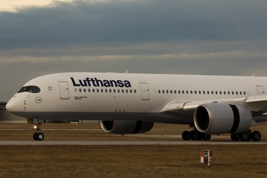 Lufthansa Airbus A350-941- D-AIXA - &quot;Nürnberg&quot;
