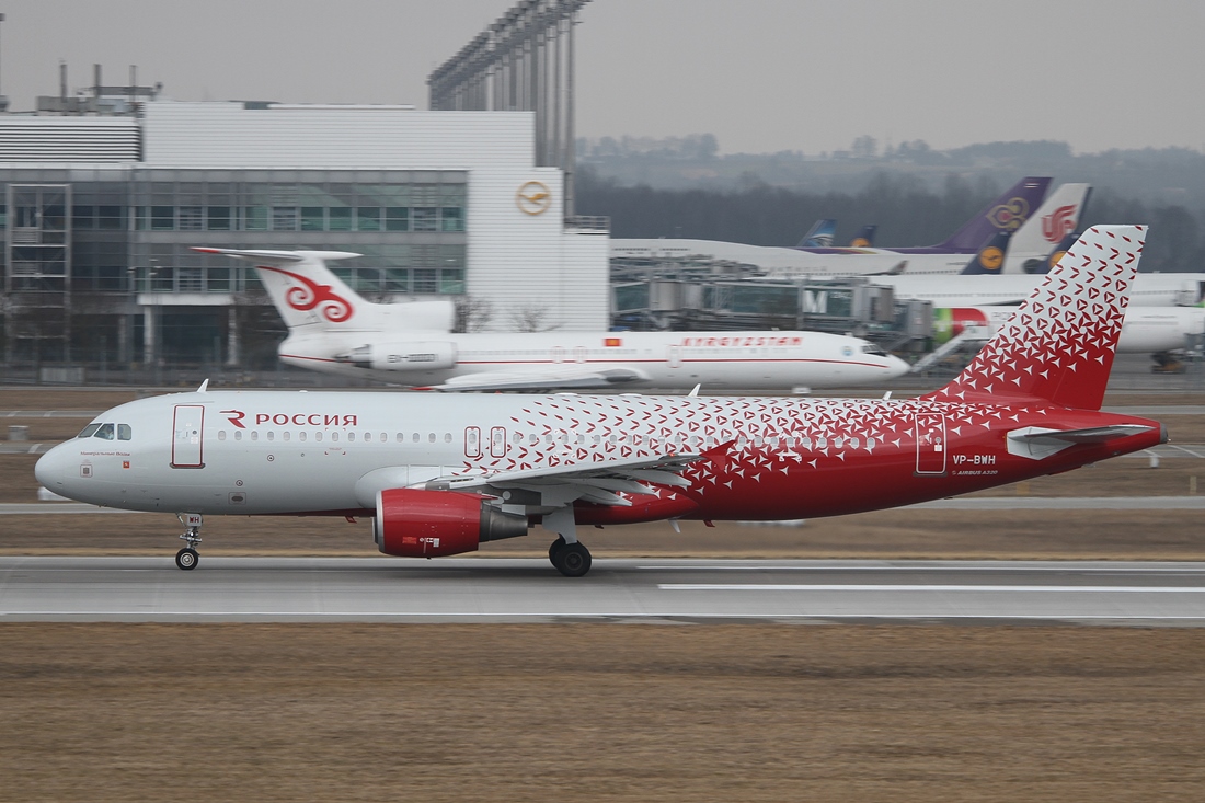 Rossiya Airbus A320-214 VP-BWH