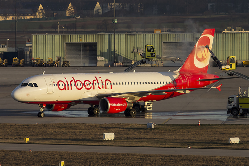 D-ABFA // Air Berlin // Airbus A320-214