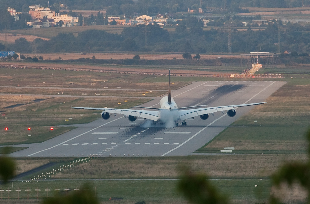 D-AIMA Airbus A380 Lufthansa Weidacher Höhe_02.jpg