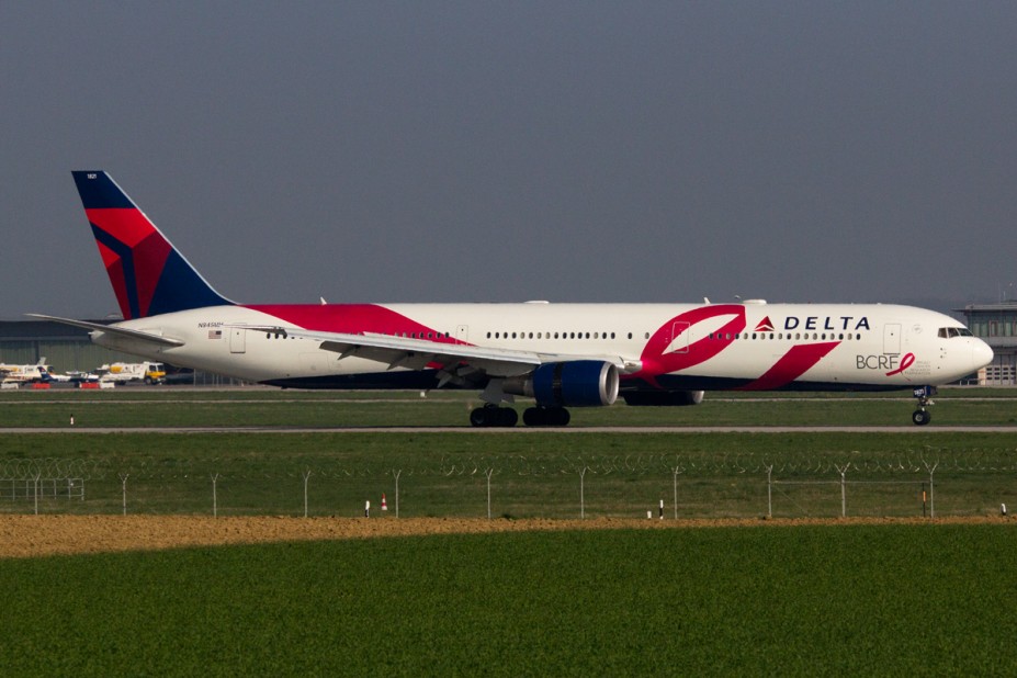 Delta Air Lines Boeing 767-432(ER) - N845MH &quot;Breast Cancer Research Foundation&quot;