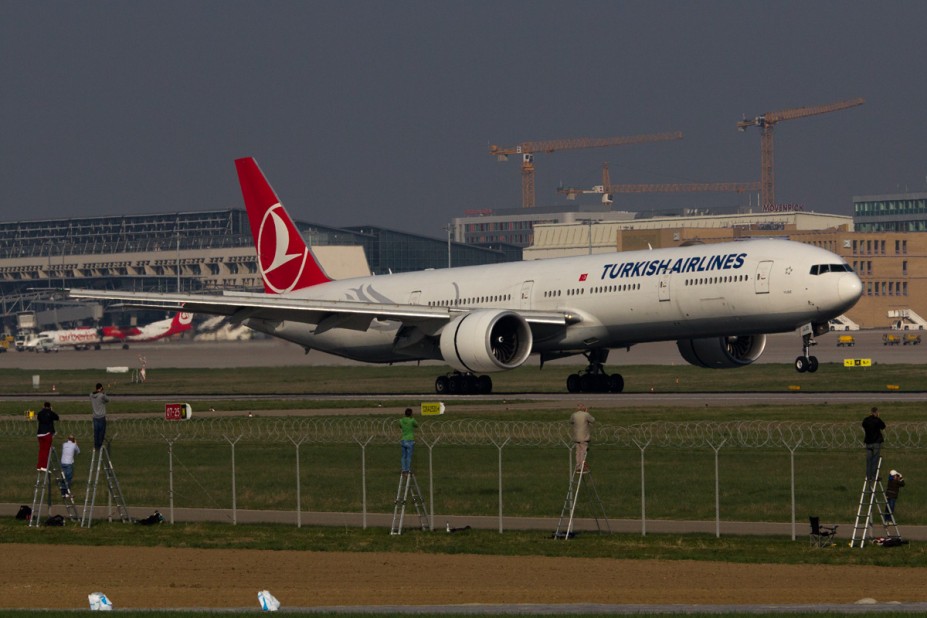 Turkish Airlines Boeing 777-3F2(ER) - TC-JJG &quot;Yıldız&quot;