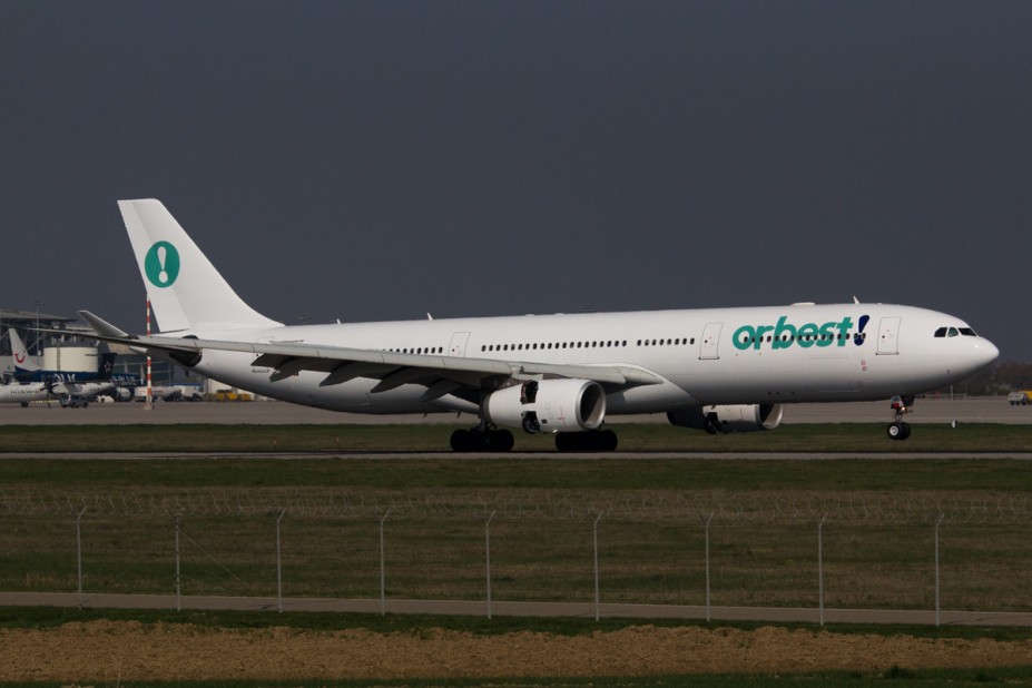 Evelop Airbus A330-343E - CS-TRH