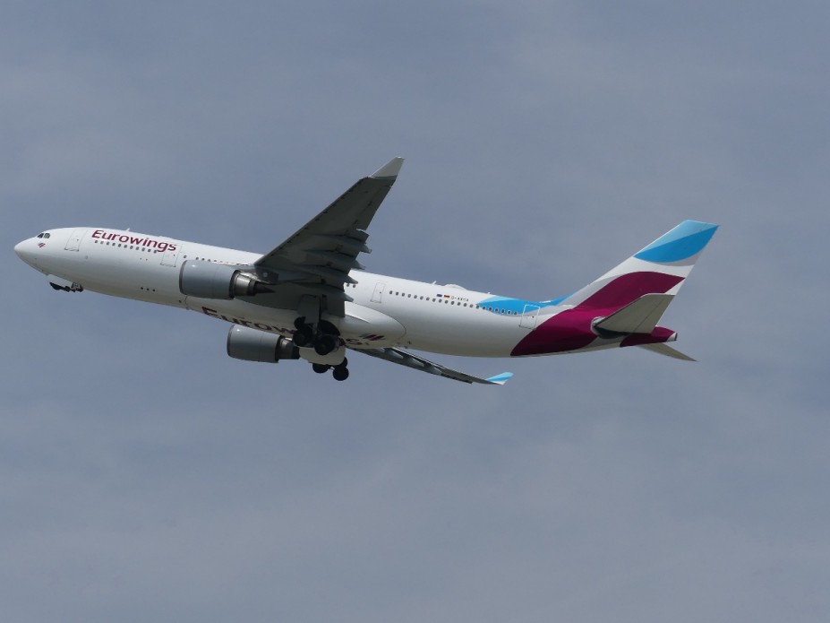 Airbus A330-203, Registration: D-AXGA, Mode-S Code: 3c15bd