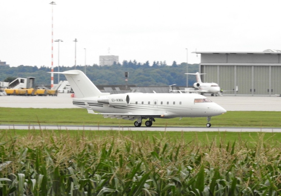 DSCN3159.JPG (395.23 KiB) 8249 mal betrachtet GainJet Ireland<br />Bombardier Challenger 604<br />EI-KMA (c/n 5585)