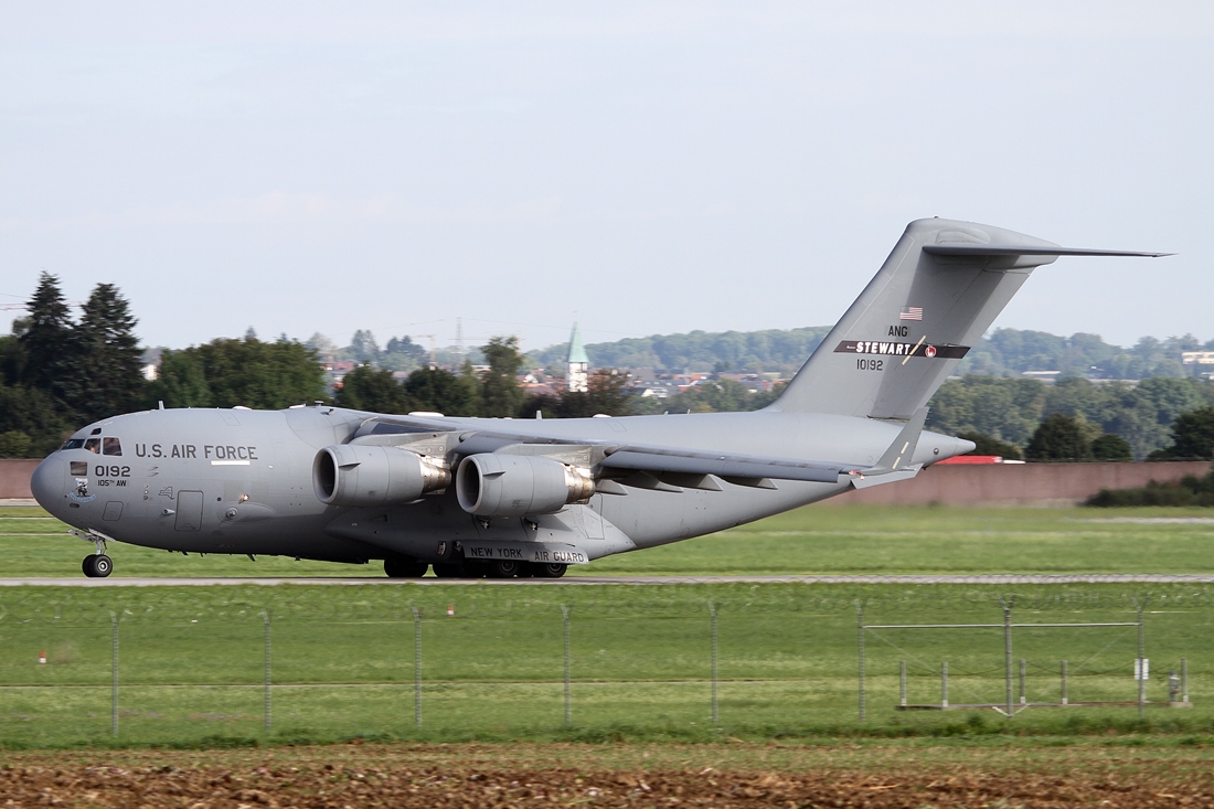 USAF United States Air Force Boeing C-17A Globemaster III 01-0192