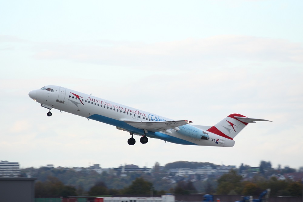 Austrian//Fokker 100//OE-LVE