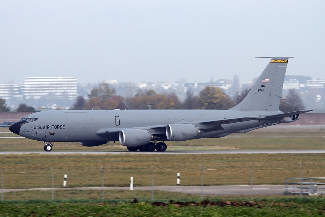 United States - US Air Force (USAF) Boeing KC-135R Stratotanker 59-1519