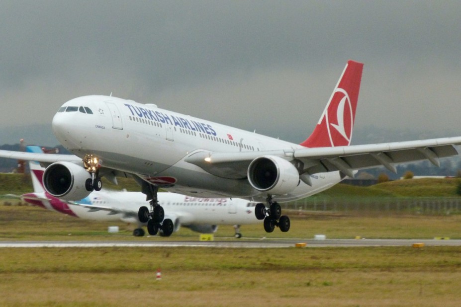 TC-LNA.    A330-223.    Turkish Airlines