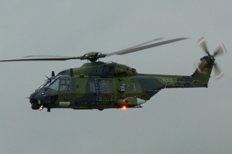 79+13.JPG (645.26 KiB) 3007 mal betrachtet 79+13. NH90 TTH. HEER