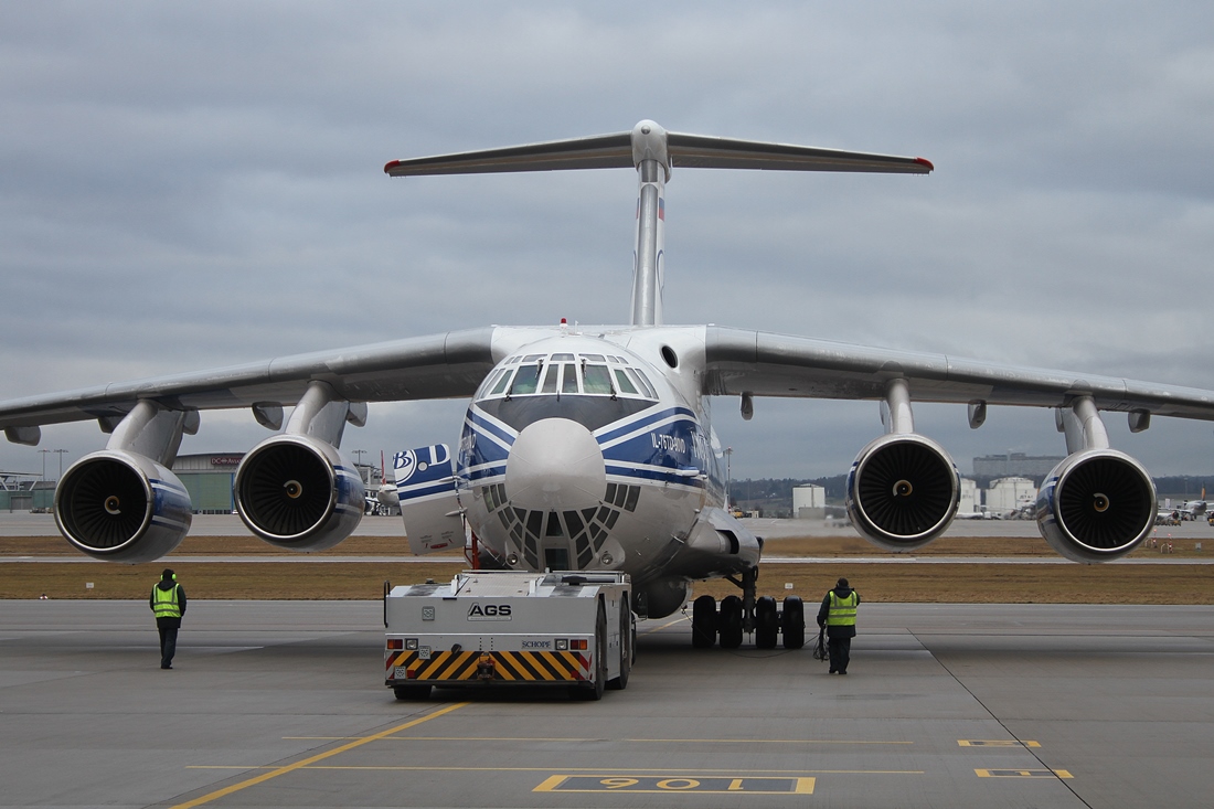 Volga Dnepr  Ilyushin IL-76TD-90VD RA-76952