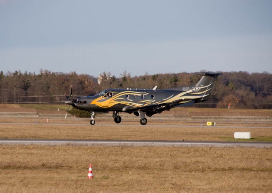 Hendell Aviation Pilatus PC-12 OH-DEN