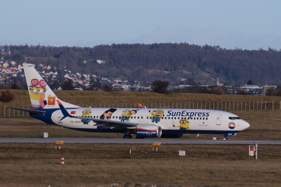 IMG_7530.jpg (625.06 KiB) 5839 mal betrachtet SunExpress B737-800 TC-SOH Minions
