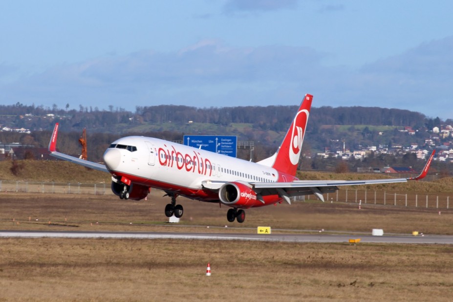 IMG_7428.jpg (568.61 KiB) 5840 mal betrachtet Tuifly B737-800 D-ABKM