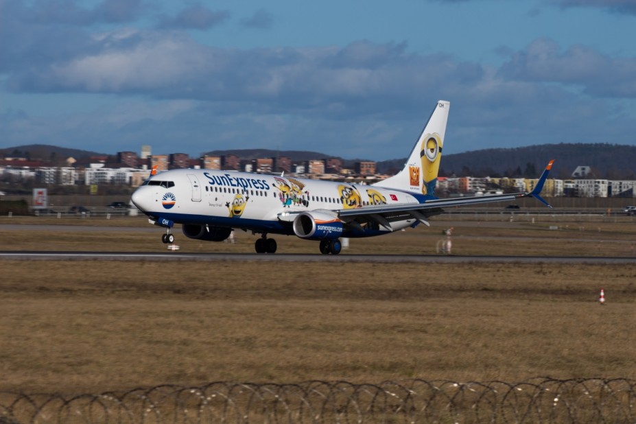 IMG_7272.jpg (544.71 KiB) 5844 mal betrachtet SunExpress B737-800 TC-SOH Minions