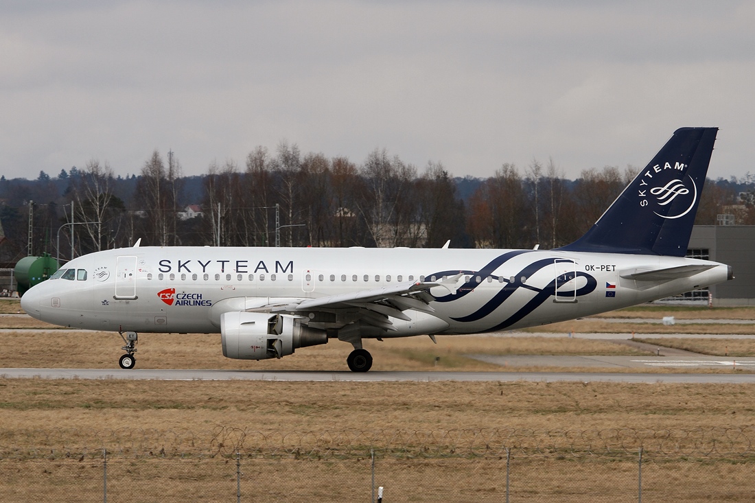 CSA Czech Airlines Airbus A319-112 OK-PET