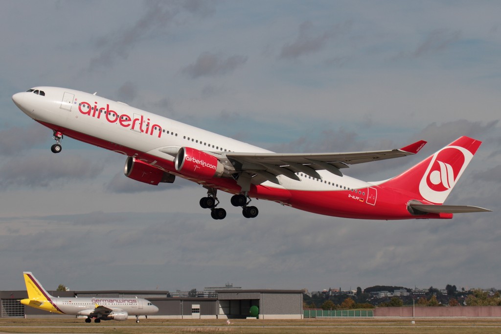 D-ALPF  Air Berlin   A330-223