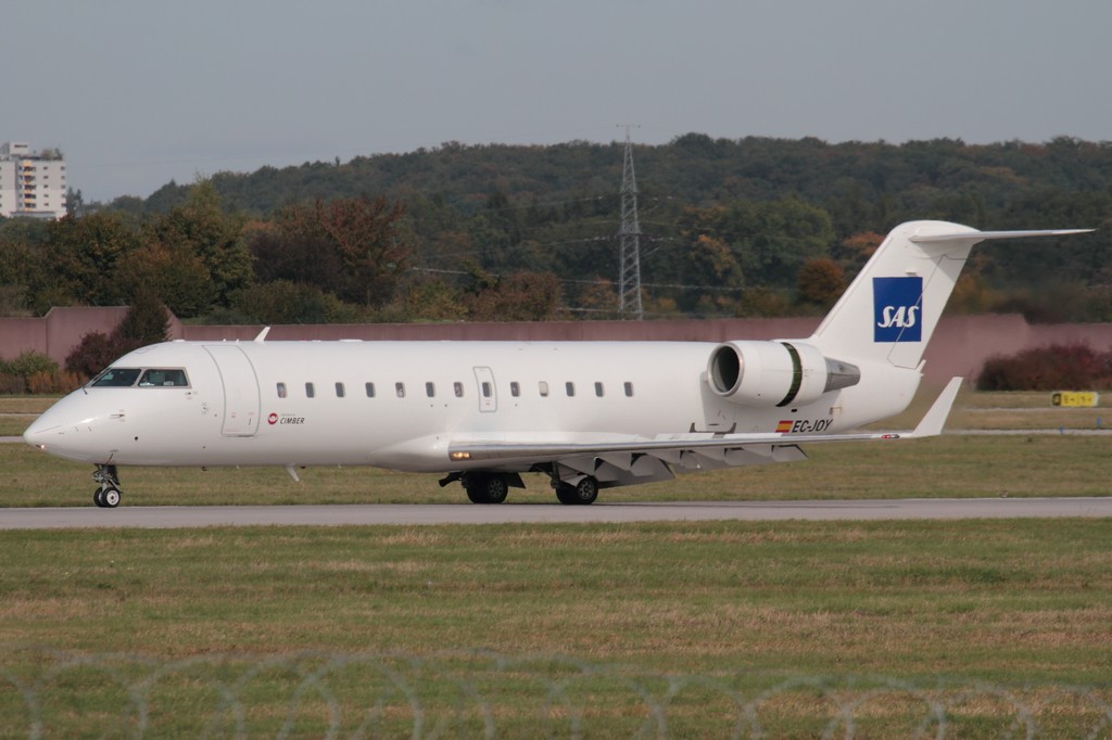 EC-JOY  SAS Airlines  CL600-2B19