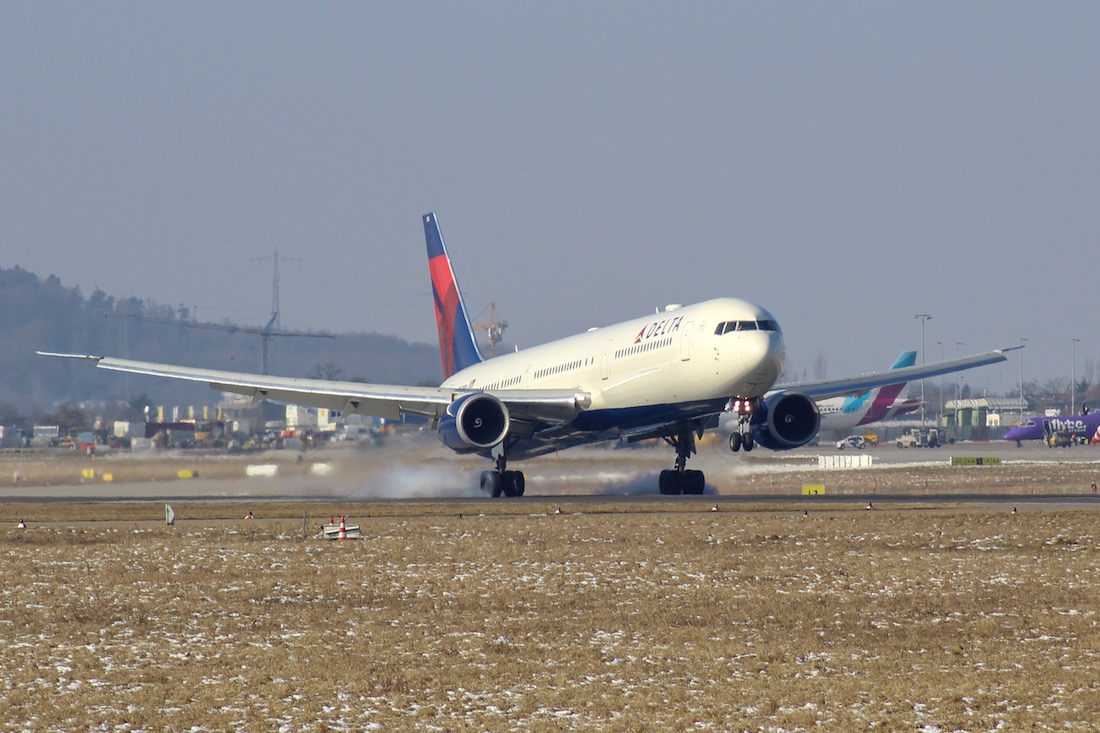 Delta 764.JPG