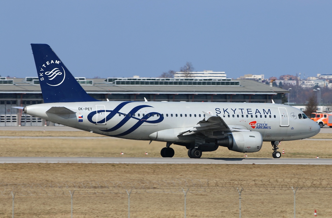 Airbus A319-112 OK-PET Czech Airlines