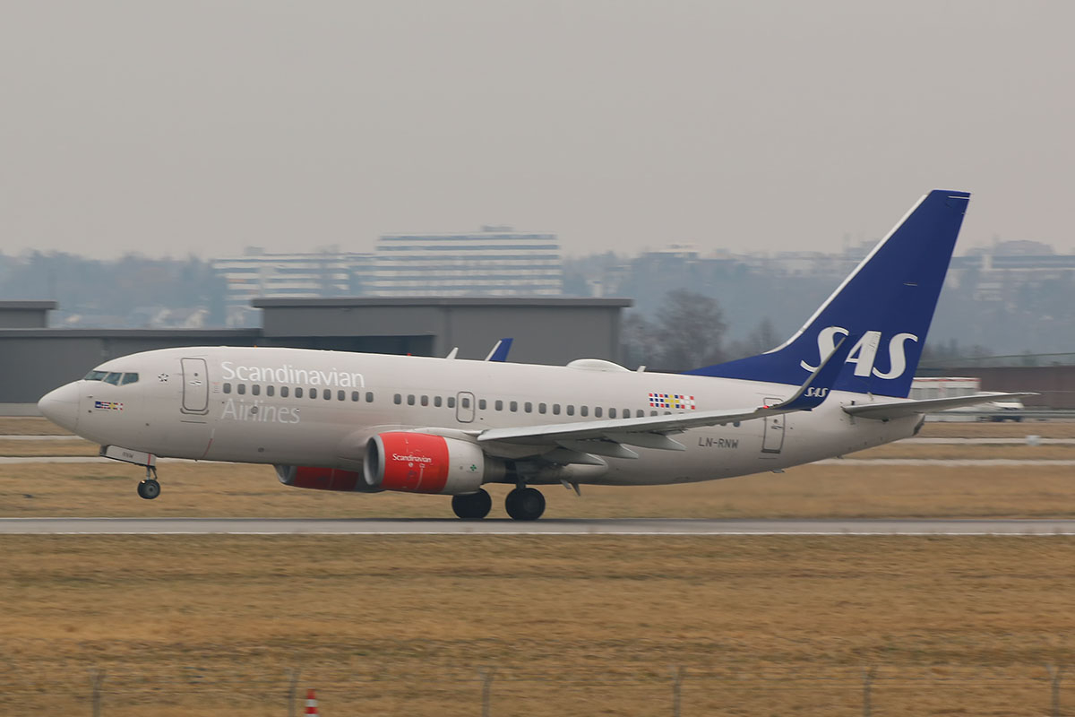 SAS Boeing 737 (LN-RNW)